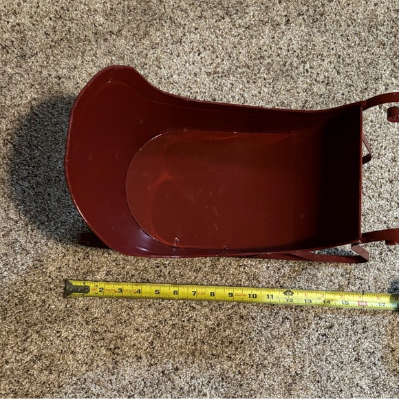 Festive Red and Silver Holiday Sleigh - Picture 5 of 5